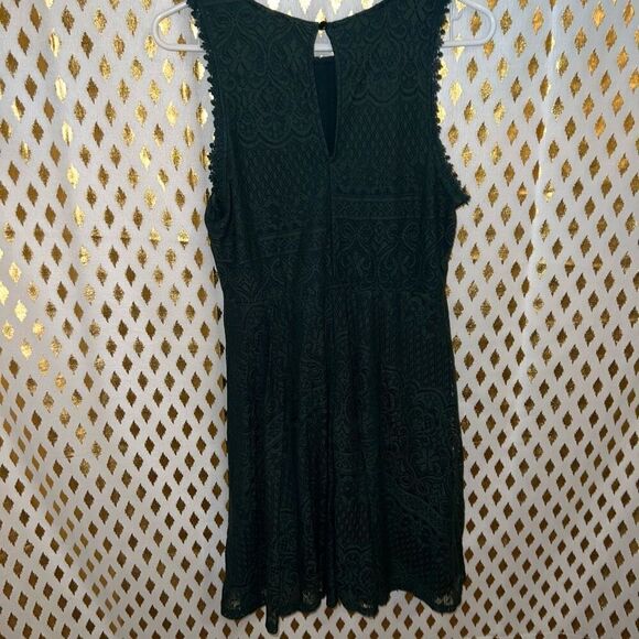 My Michelle lace Green dress size M - Picture 2 of 4